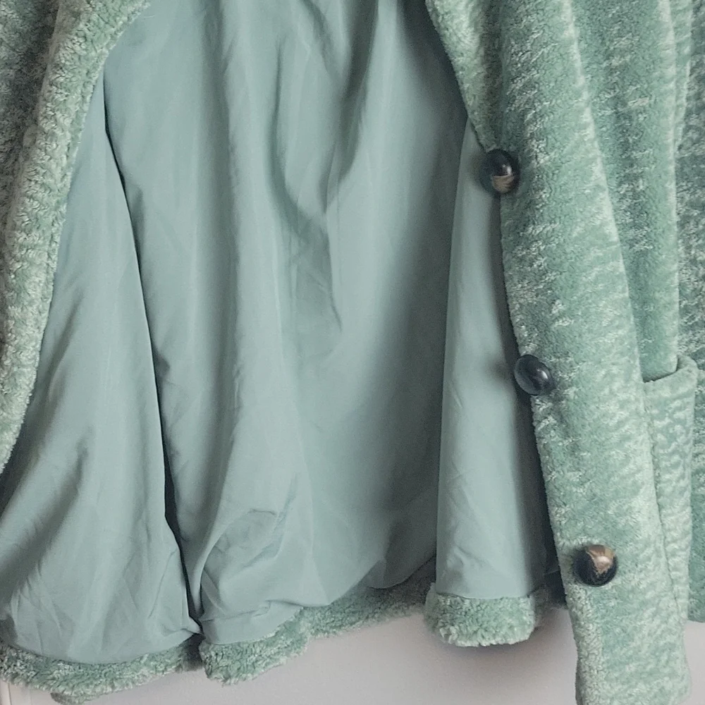 Vince Camuto-NWT-Green Faux Fur Jacket-Size Medium
